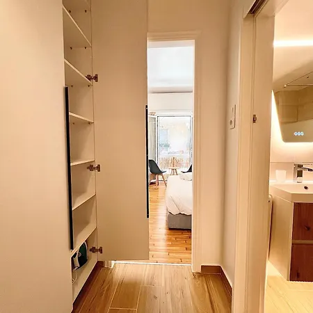 Cute Studio In Center Of *